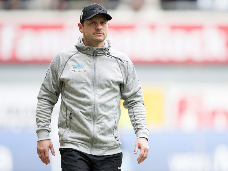 Drittes Spiel, dritter Sieg: Paderborns Trainer Steffen Baumgart.