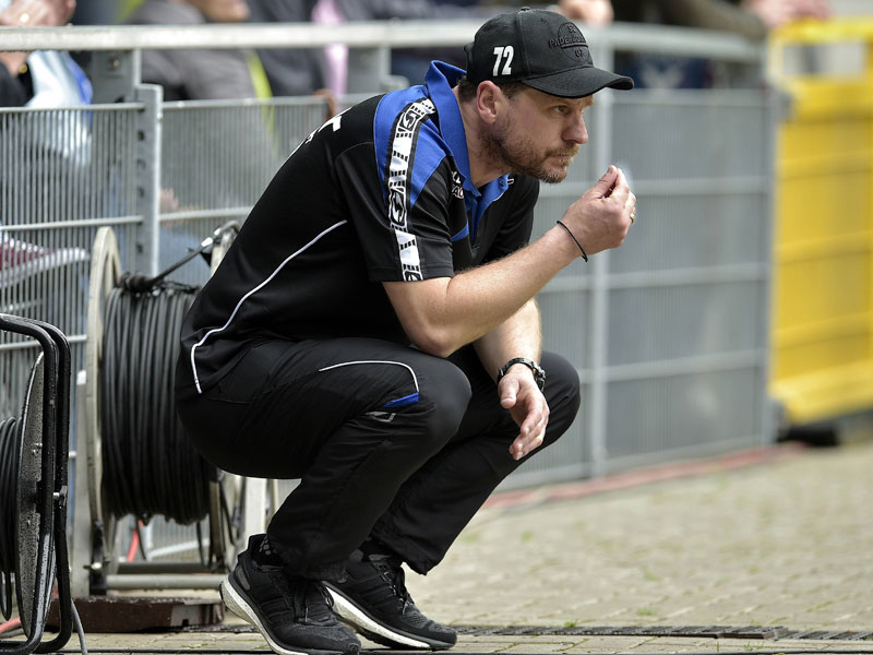 Niedergeschlagen: Paderborns Trainer Steffen Baumgart.