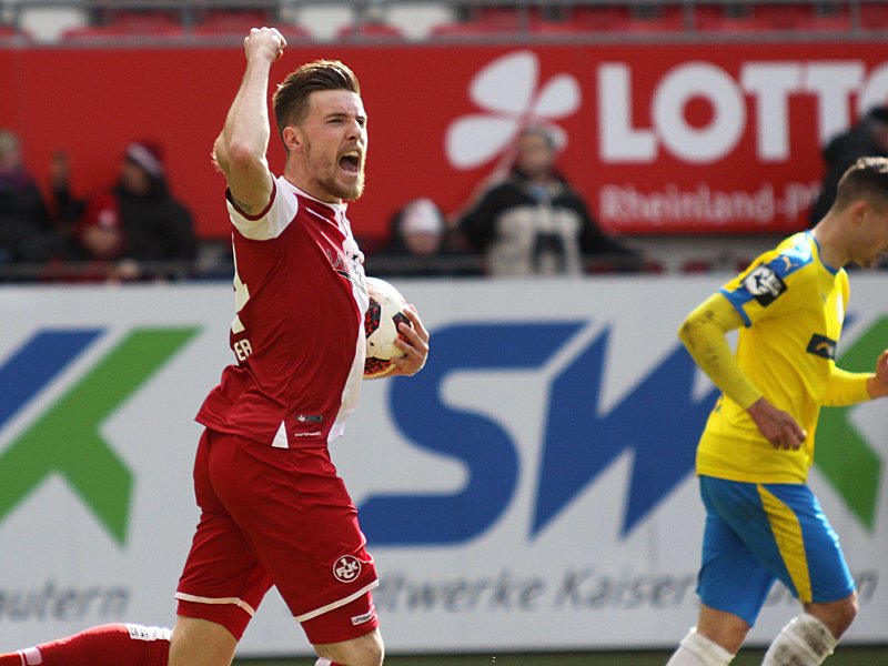 Zwei Tore f&#252;r drei Punkte: Kaiserslauterns Christian K&#252;hlwetter schlug gegen Jena doppelt zu.