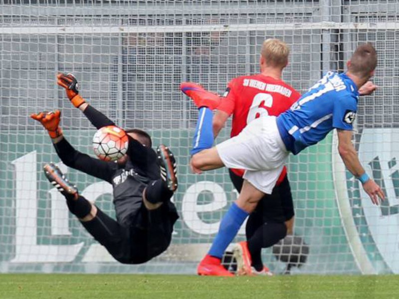 SVWW-Torwart Kolke brachte die Spieler von Hansa Rostock mit zahlreichen Paraden zur Verzweiflung