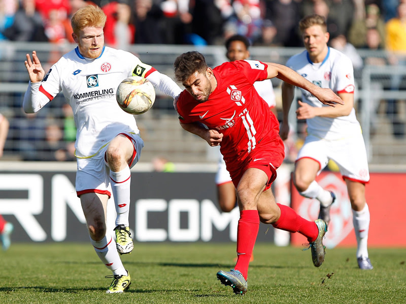 Mainz gegen W&#252;rzburg - Kalig gegen Daghfous.