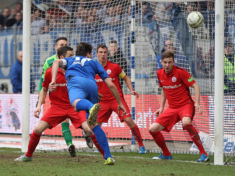 Zielsicher! Marius Sowislo er&#246;ffnete gegen Rostock und setzte bei Magdeburgs 4:1 auch den Schlusspunkt. 