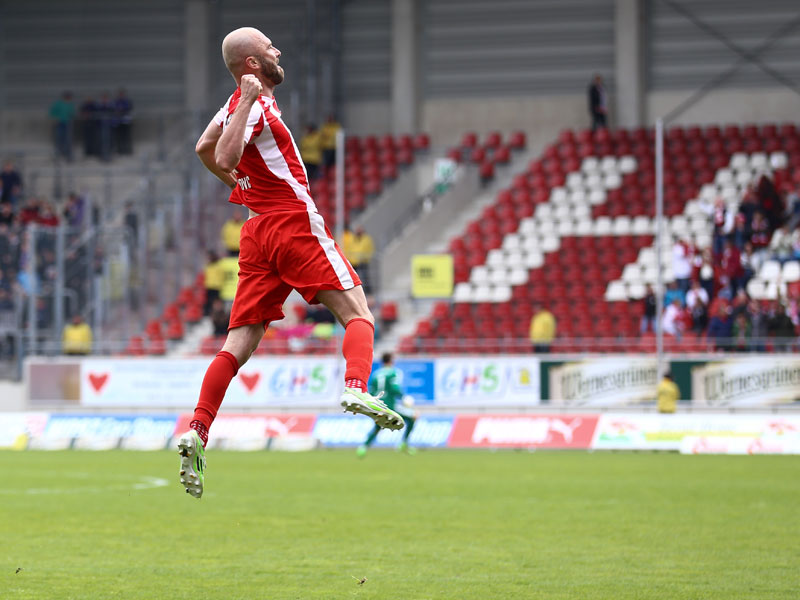 Durfte das Goldene Tor gegen den VfL Osnabr&#252;ck bejubeln: Halles Ivica Banovic.