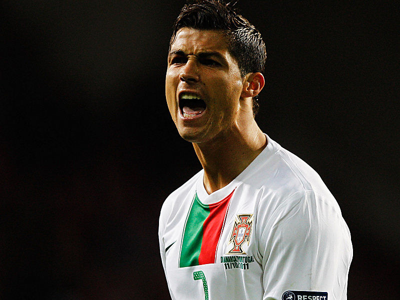 Muss wieder gegen Bosnien-Herzegowina in die Play-offs: Portugals Anf&#252;hrer Cristiano Ronaldo.