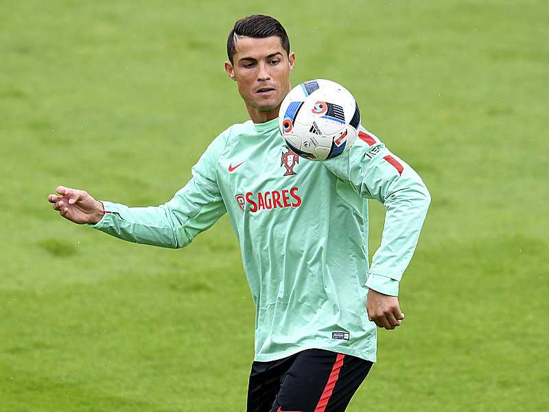 Hat Spa&#223; im Training - und soll f&#252;r Spa&#223; beim Spiel gegen Ungarn sorgen: Cristiano Ronaldo.