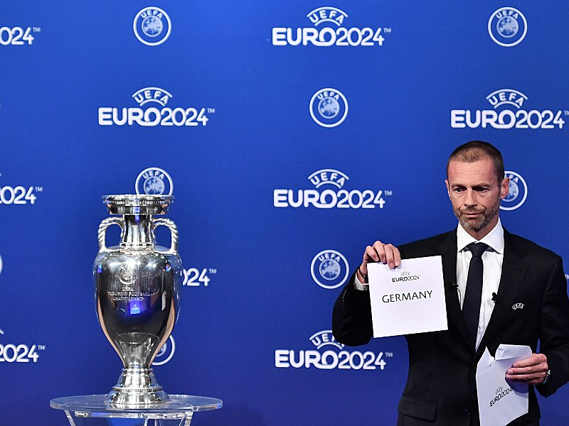 Europa kommt nach Deutschland: UEFA-Boss Ceferin &#246;ffnet den Umschlag.