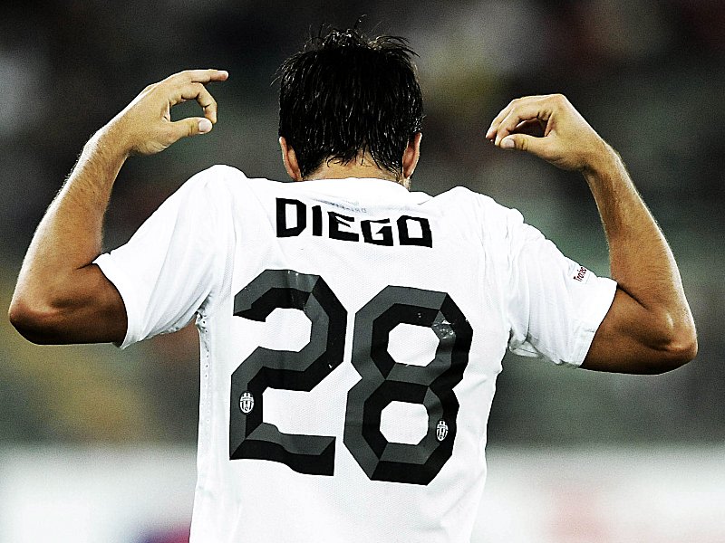 Muss das Juve-Trikot anbehalten: Diego wechselt nicht in die Bundesliga.