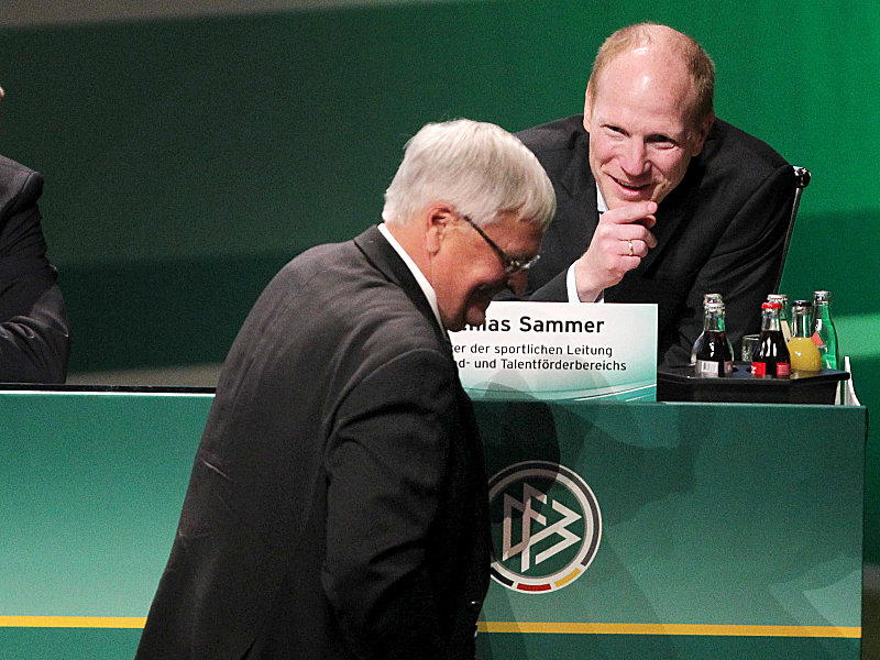Der DFB wird &quot;nicht am Sportdirektor-Posten zerbrechen&quot;: Theo Zwanziger, Matthias Sammer (re.).