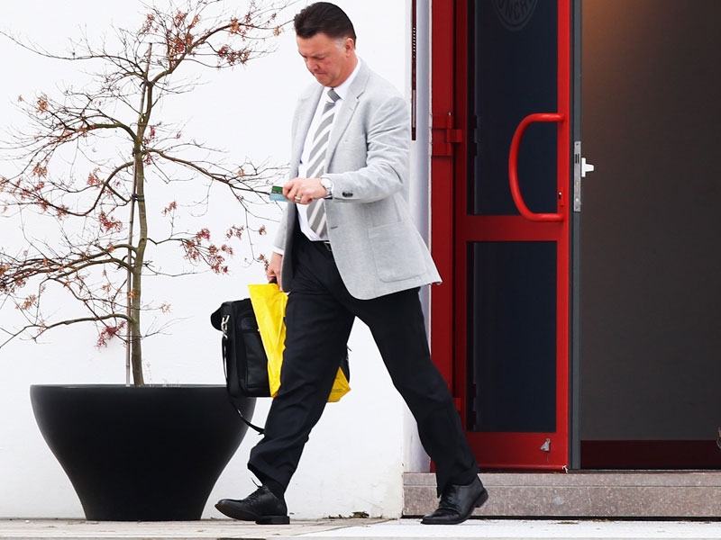 Louis van Gaal bleibt bis Saisonende Trainer des FC Bayern.