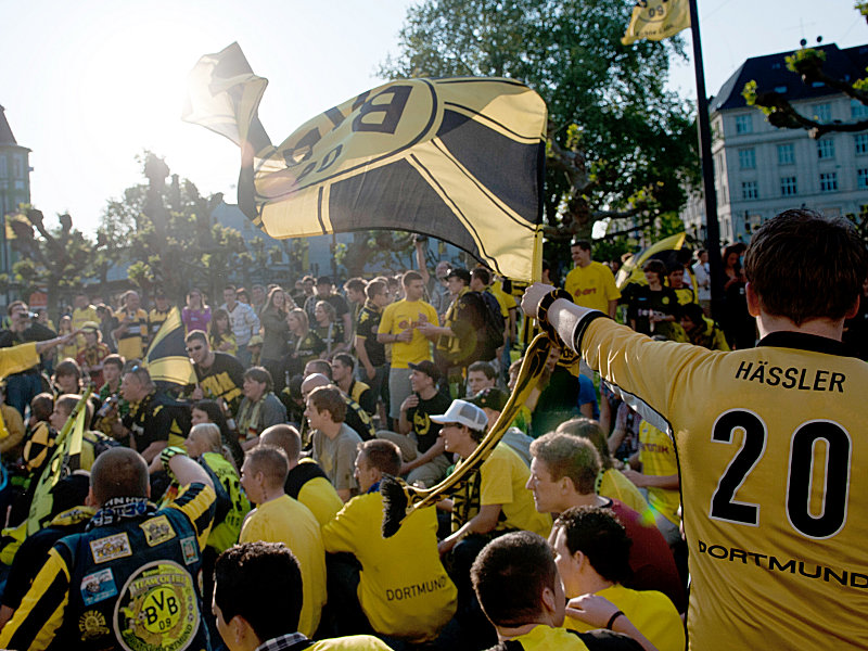 Und Icke mittendrin: Ganz Dortmund verwandelte sich am Samstag in eine Partyzone. 