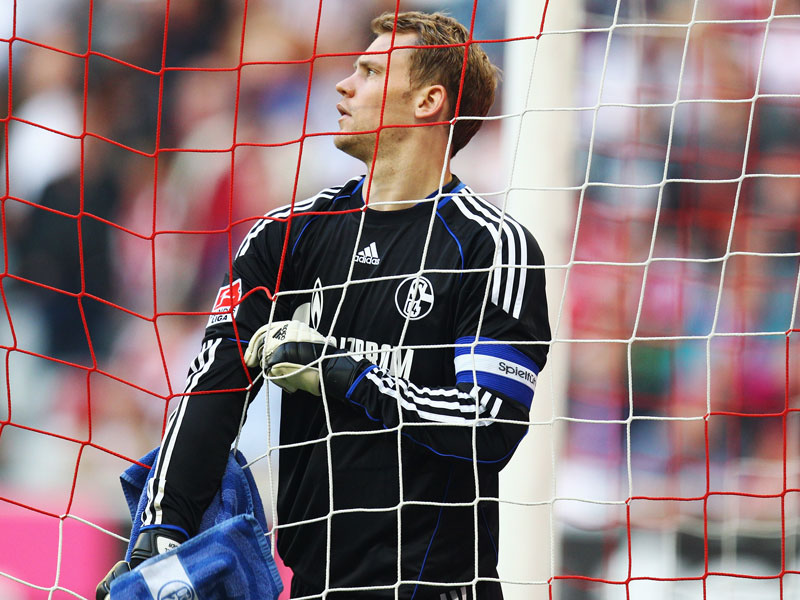 Der dicke Fisch zappelt im Netz: Manuel Neuer unterschreibt beim FC Bayern f&#252;r vier Jahre.
