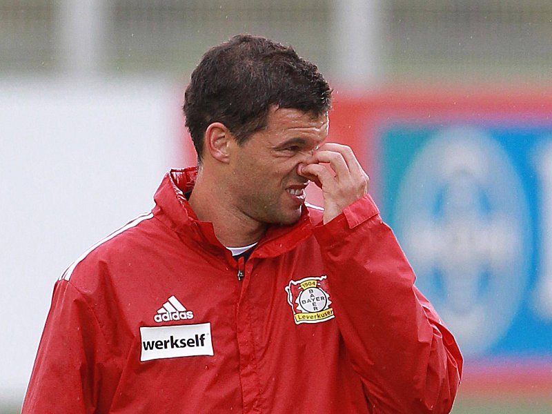 Verschnupft: Michael Ballack fehlt im Spiel beim FC Bayern.