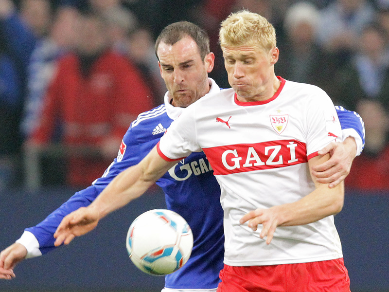 Geht nach Fulham: Stuttgarts Angreifer Pavel Pogrebnyak, hier vor Schalkes Christoph Metzelder.