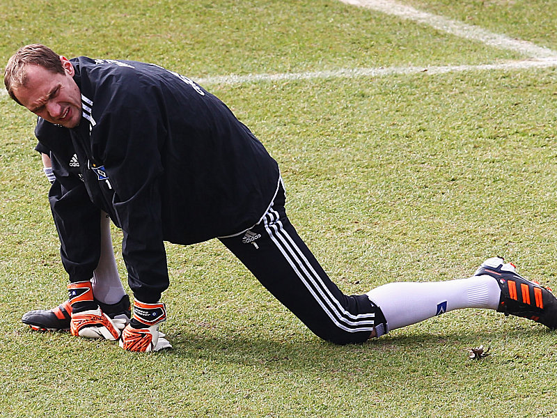 HSV-Keeper Jaroslav Drobny musste am Dienstag das Training abbrechen.