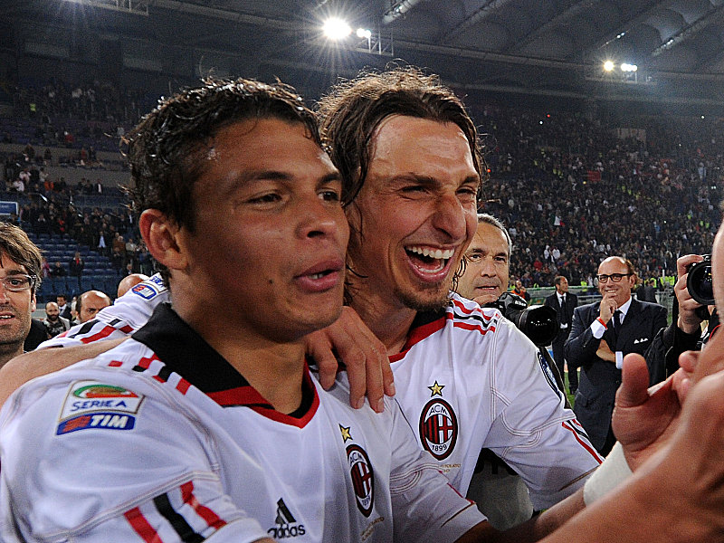 Ibrahimovic und Thiago Silva wechseln vom AC Mailand zu Paris St. Germain.