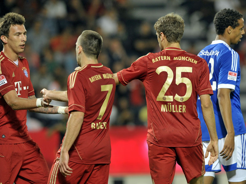 Bayerische Hauptprotagonisten: Mandzukic, Ribery und M&#252;ller nahmen Schalke in der ersten H&#228;lfte auseinander.