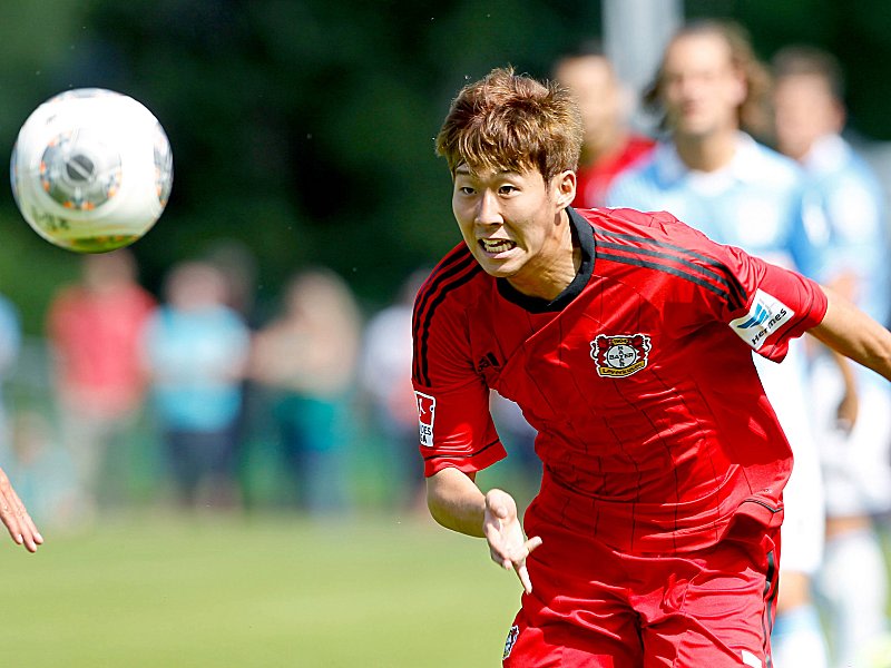 Getroffen und doch verloren: Heung-Min Son musste mit Bayer gegen 1860 M&#252;nchen eine Niederlage einstecken.