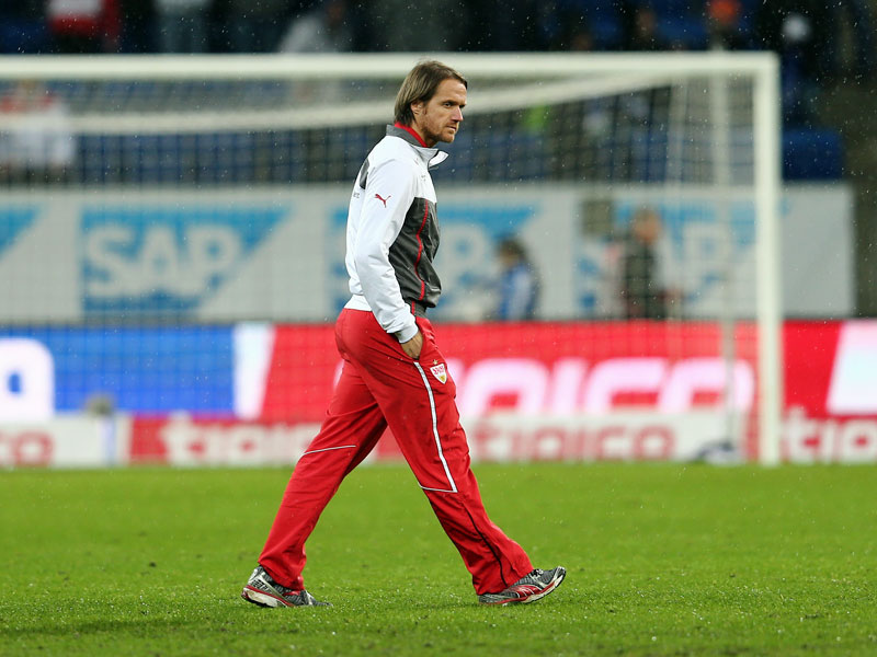 1:4 in Hoffenheim: Die Miene von VfB-Coach Thomas Schneider nach dem Spiel spricht B&#228;nde.