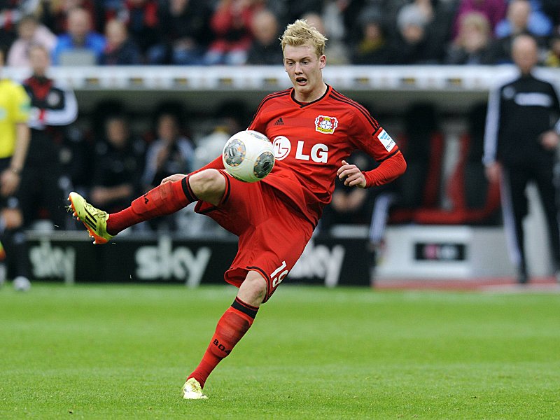 Julian Brandt verbreitet auch in der Vorbereitung auf die neue Saison in Leverkusen gute Laune.