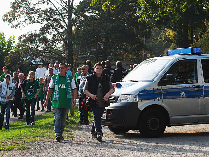 Polizei-Einsatz bei einem Bremer Heimspiel. 