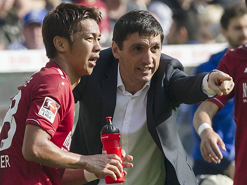 Erkennbarer Fortschritt: Trainer Tayfun Korkut lobt Hiroshi Kiyotake. 