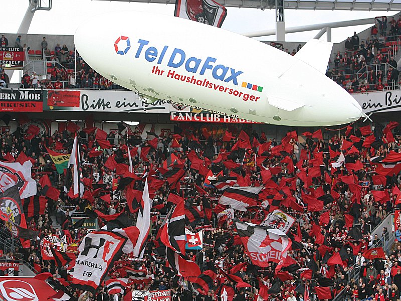 Sponsor ging die Luft aus: Die Zusammenarbeit mit Teldafax wird teuer f&#252;r Leverkusen.