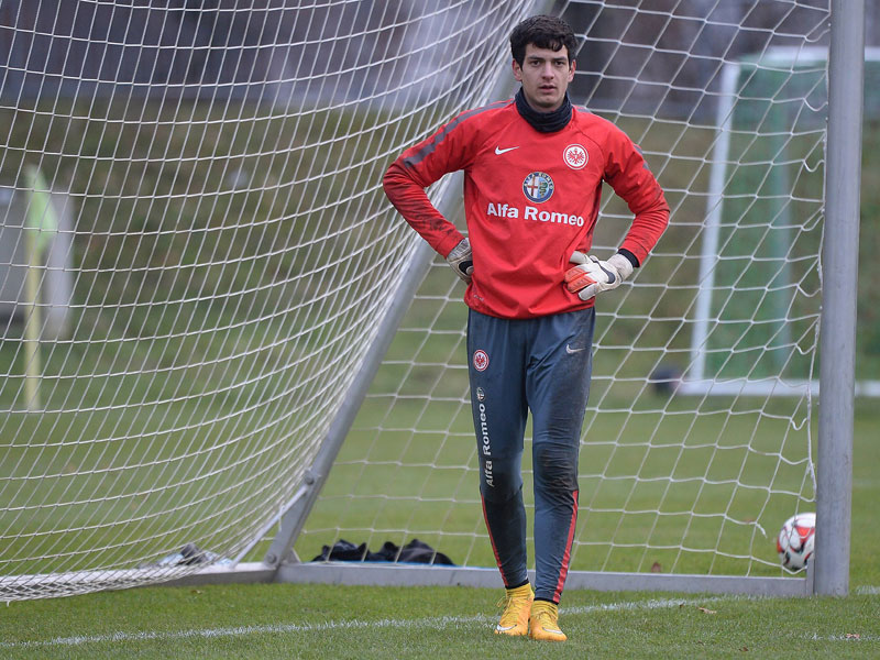 Der Neue im Eintracht-Tor: Emil Balayev hat in Frankfurt unterschrieben.