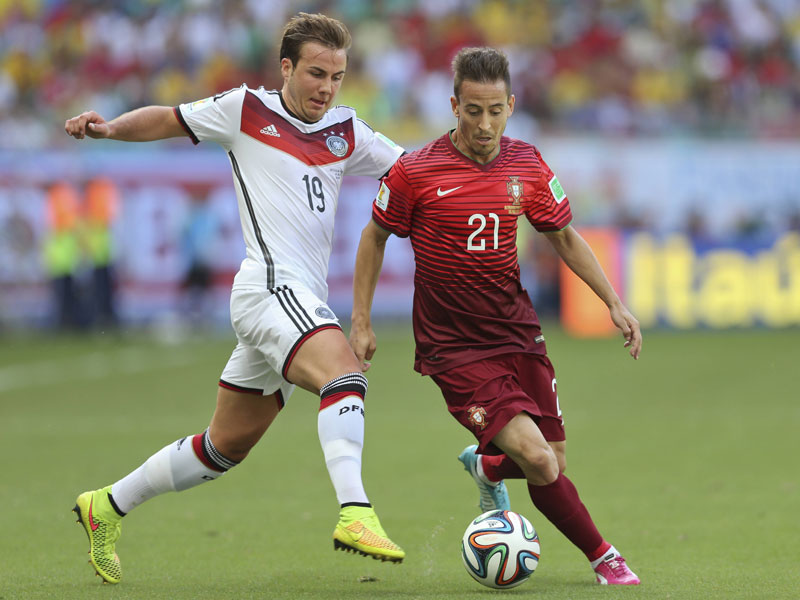 Nationalspieler: Bei der WM lief Joao Pereira (r.) f&#252;r Portugal auf - auf beim 0:4 gegen Deutschland.