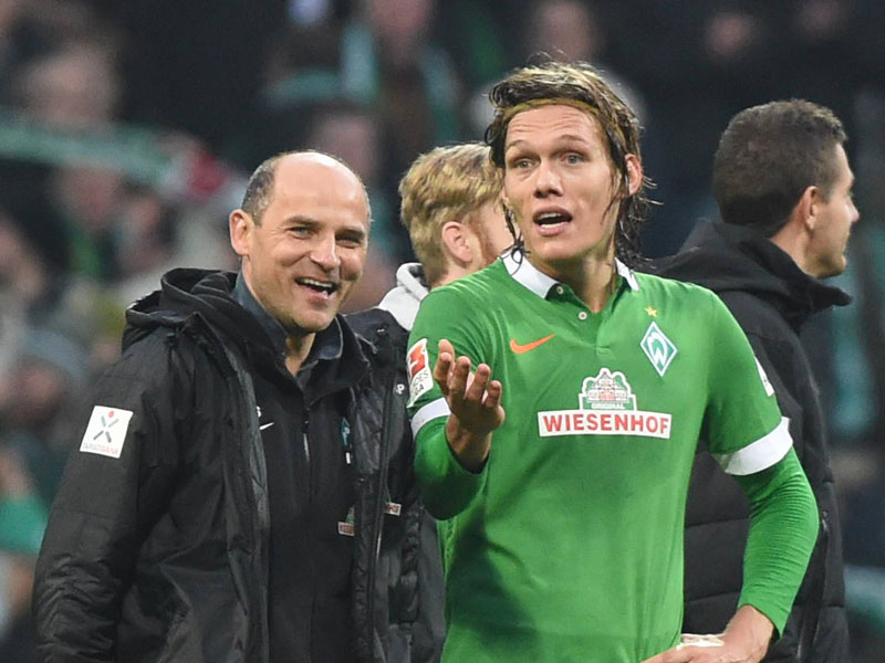 Nur Zuschauer gegen Wolfsburg? Jannik Vestergaard (r.), hier mit Werder- Trainer Viktor Skripnik.