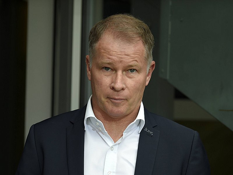 Manager Stefan Reuter kritisierte den Auftritt des FCA in Paderborn.