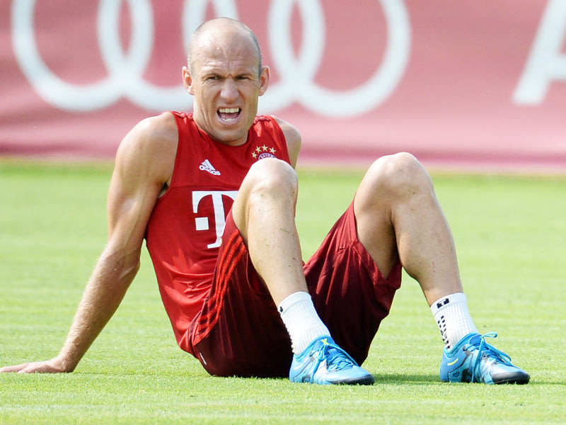 Der Muskel zwickt: Bayerns Dribbelk&#252;nstler Arjen Robben reist nicht mit nach China. 
