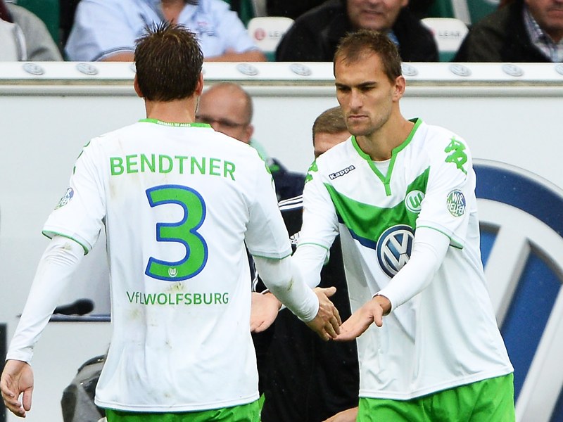 Wer st&#252;rmt f&#252;r Wolfsburg in M&#252;nchen? Bas Dost (re.) oder Nicklas Bendtner?