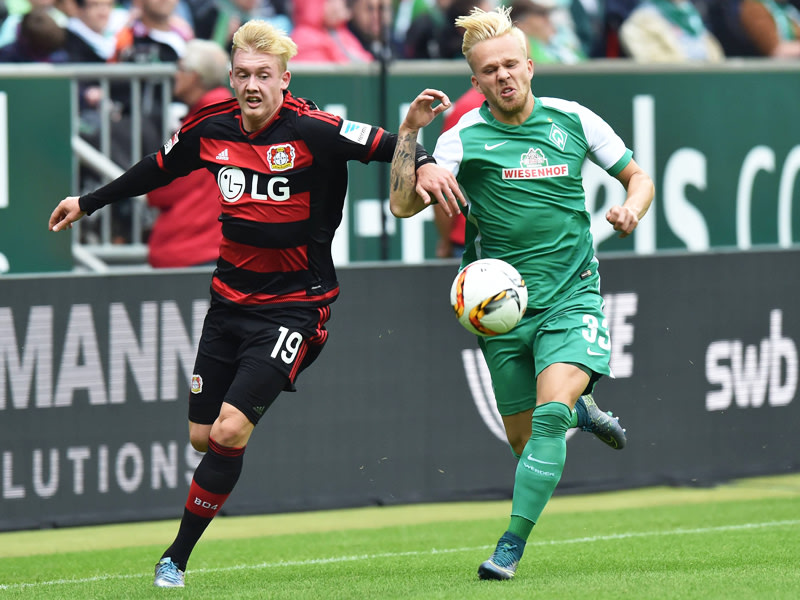 Bundesligadeb&#252;t: Bremens Youngster Marcel Hil&#223;ner, hier rechts gegen Leverkusens Julian Brandt. 