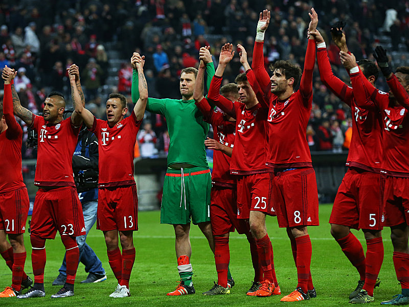 Die Pflicht ist erledigt: Der FC Bayern freut sich mal wieder &#252;ber den Gruppensieg.