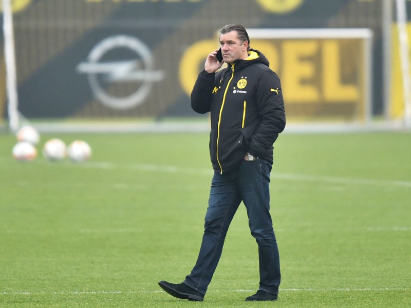 Auf Achse: Sportdirektor Michael Zorc sucht f&#252;r den BVB noch neue Spieler. 