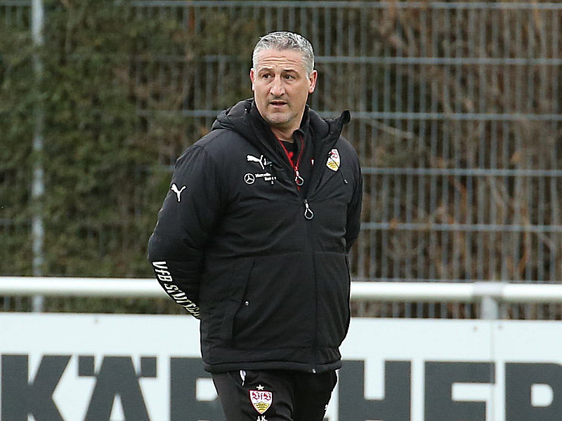 Konzentriert sich lieber auf Frankfurt: VfB-Coach J&#252;rgen Kramny wollte nichts sagen.