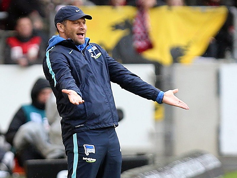 Echauffierte sich: Hertha-Coach Pal Dardai.