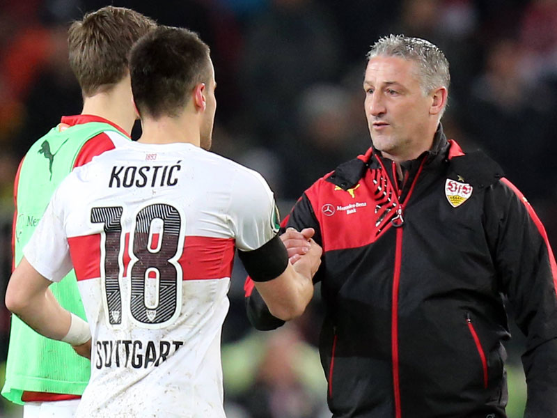 Einer von vier Betroffenen: Stuttgarts Trainer J&#252;rgen Kramny hofft, dass Filip Kostic keine Sperre mehr abzusitzen braucht.