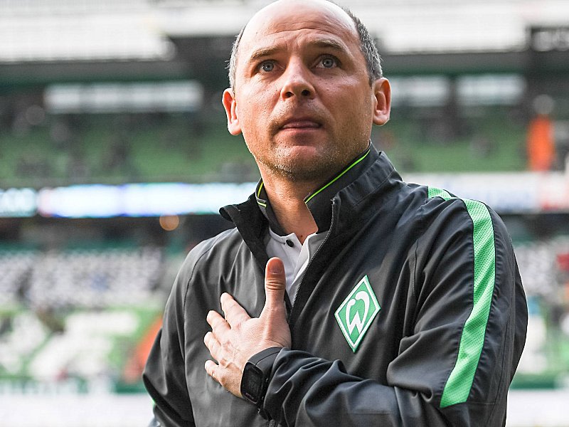 Tief ber&#252;hrt nach dem furiosen 6:2 gegen den VfB Stuttgart: Werder-Coach Viktor Skripnik.