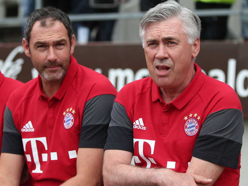 Volle Konzentration auf Bayern M&#252;nchen: Paul Clement (l.) assistiert einzig Carlo Ancelotti.
