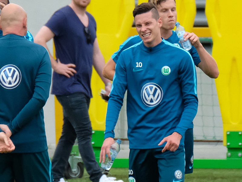 Muss bei VfL-Eigner Volkswagen antreten: Wolfsburgs Julian Draxler.