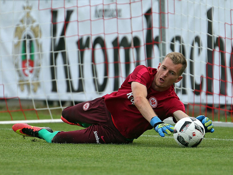 Freut sich auf den Spa&#223; in der Bundesliga: Frankfurts Keeper Lukas Hradecky.