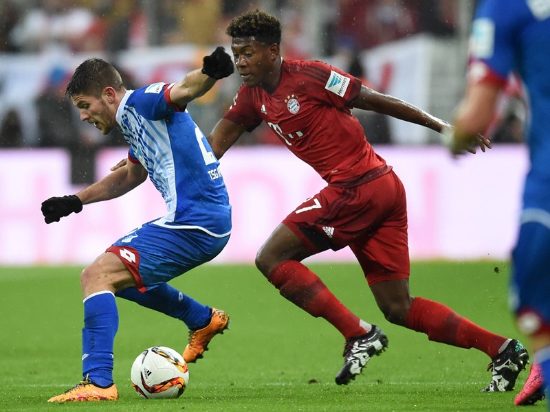 Hier im Duell mit Bayerns David Alaba: Andrej Kramaric von der TSG Hoffenheim.