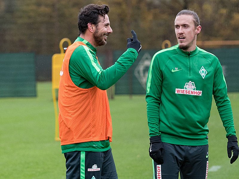 Zwei Werder-Hoffnungstr&#228;ger: Claudio Pizarro und Max Kruse (v.li.).  