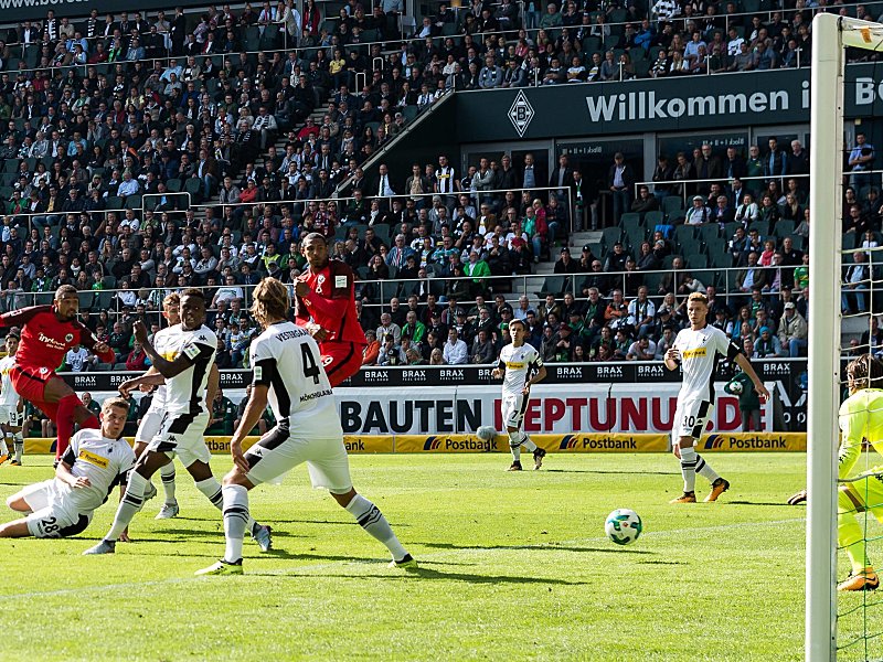 Erzielte das erste Saisontor der Eintracht zum Sieg in Gladbach: Kevin-Prince Boateng (li.). 