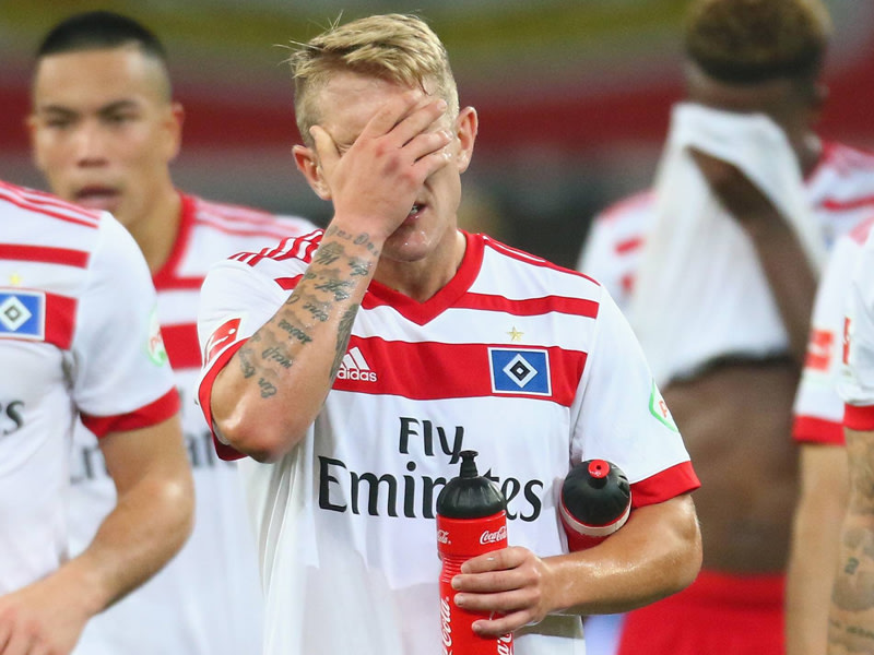 Krise? Nicht schon wieder! Beim Hamburger SV, hier Lewis Holtby, macht sich Verzweiflung breit.