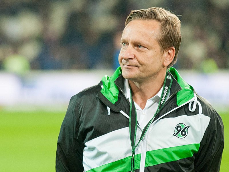 Der Stimmungsboykott richtet sich &quot;gegen die Mannschaft&quot;: Manager Horst Heldt.