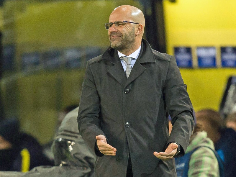 Steht gewaltig unter Druck: Dortmunds Trainer Peter Bosz.