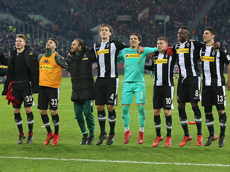 Hatten nach dem 2:1-Erfolg gegen den FC Bayern allen Grund zur Freude: die Spieler von Borussia M&#246;nchengladbach.