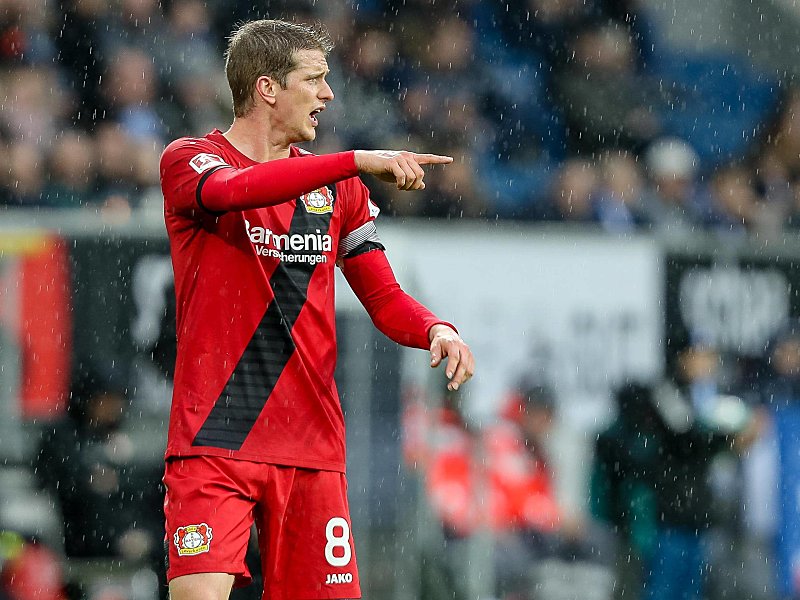 Sein Einsatz gegen Mainz steht auf der Kippe: Bayer-Kapit&#228;n Lars Bender.
